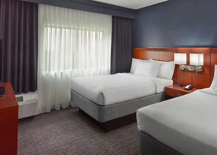 Hotel Courtyard By Marriott Downtown/capital 3*