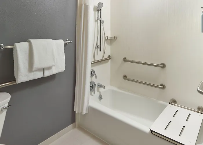 Courtyard By Marriott Downtown/capital Tallahassee