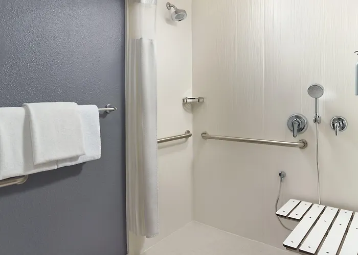 Courtyard By Marriott Downtown/capital Tallahassee