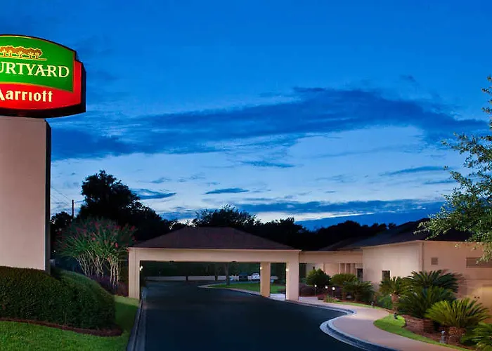 Hotel Courtyard By Marriott Downtown/capital 3*